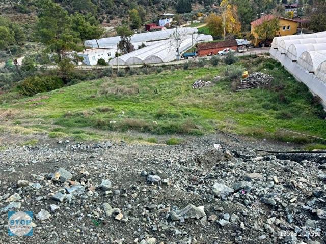 Stoptan Çaltıözünde Yol Kenarı 762m İmarlı Elektrik Su Yol