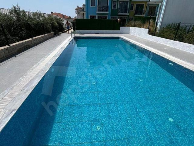 Stoptan Çamköyde Site İçi Eşyalı 4+1 Kiralık İkiz Villa