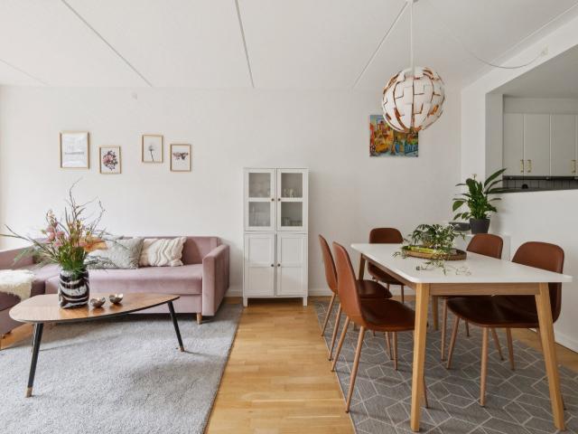 Rummelig 4 værelses på Islands Brygge med stor terrasse