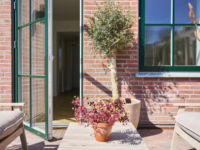 Stor privat terrasse og 2 værelses i stueplan