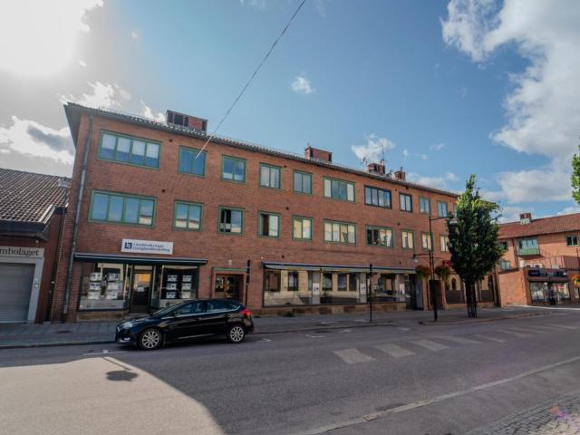 Stor totalrenoverad lägenhet i centrum 98 m² 9 014 kr