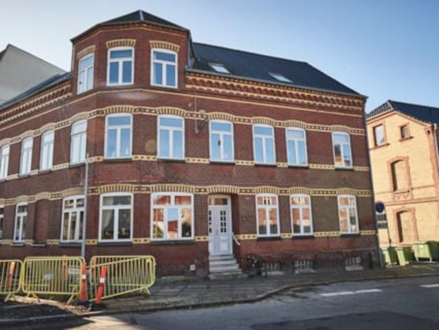 Stor udsigtslejlighed i centrum