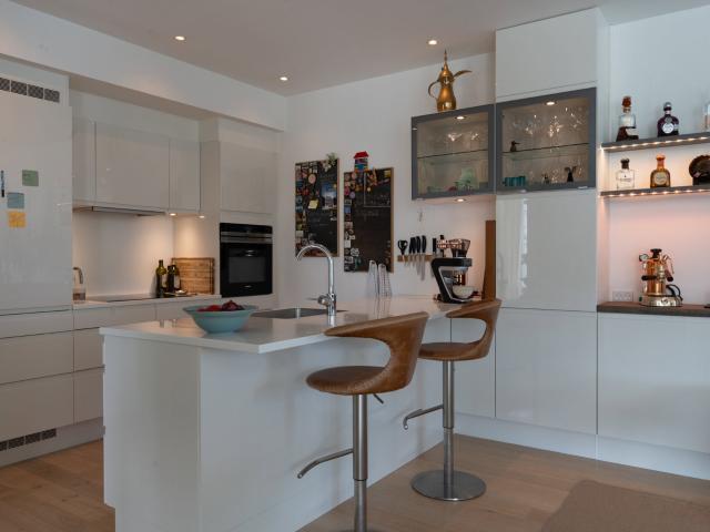Stor 144 m² møbleret lejlighed i Aarhus C