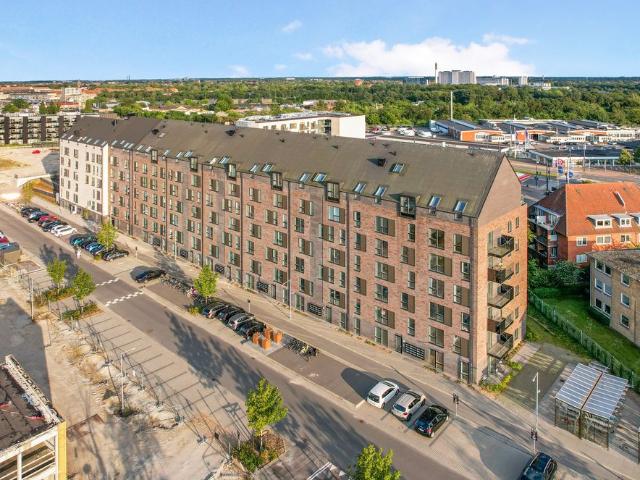 Stor 3 værelses lejlighed i Odense