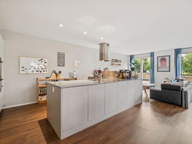 Storey apartment with 3.5 rooms on sale in Galgenen 104 m² | dreamo. Ch