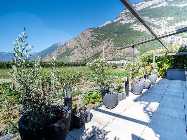 Storey apartment with 4.5 rooms on sale in Saillon 159 m² | dreamo. Ch