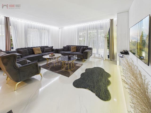 Storey apartment with 4.5 rooms on sale in Reinach AG 100 m² | dreamo. Ch