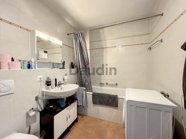 Storey apartment with 4 rooms on sale in A proximité du bois des frères 117 m² | dreamo. Ch