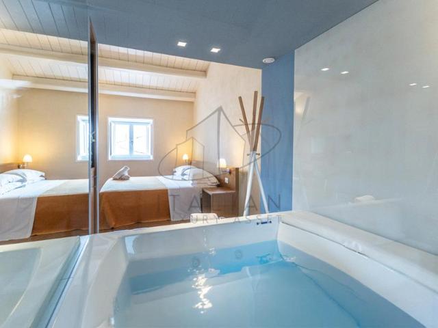 Storico Hotel e Spa nelle Marche, Italia 710m² Staffolo