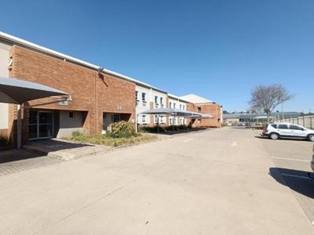 stormill – warehouse facility to let.