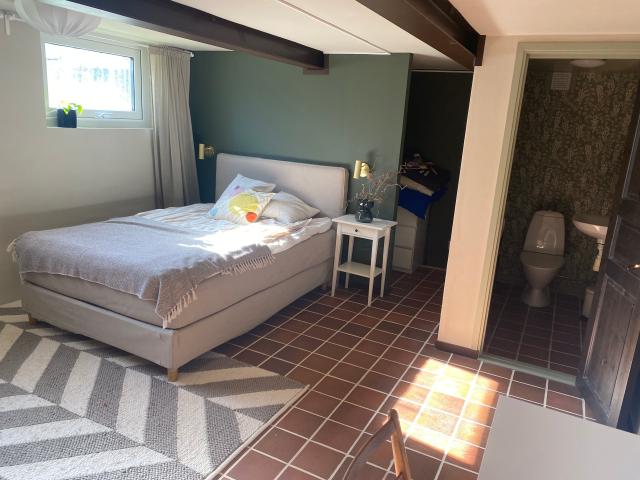 Stort rum i Limhamn med egen toalett 38 m² 7 000 kr