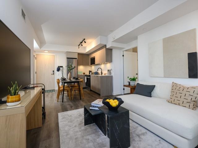 Story of Midtown Toronto 3 Bedroom Apartment for Rent at 73 Broadway Ave, Toronto, ON M4P 0G3 North Toronto