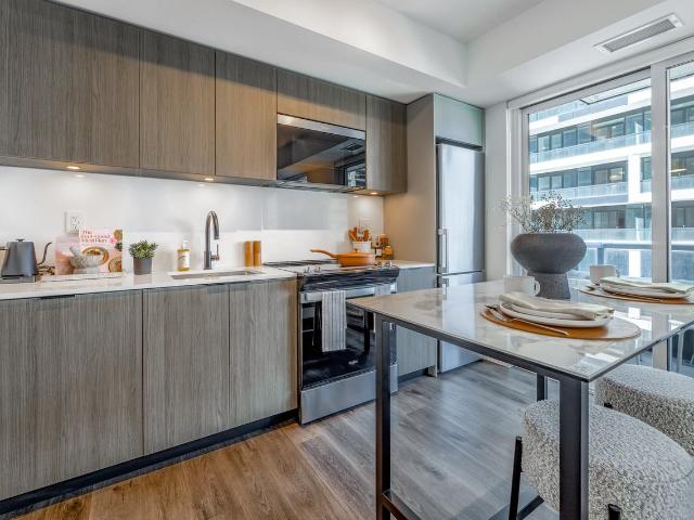 Story of Midtown Toronto 3 Bedroom Apartment for Rent at 73 Broadway Ave, Toronto, ON M4P 0G3 North Toronto