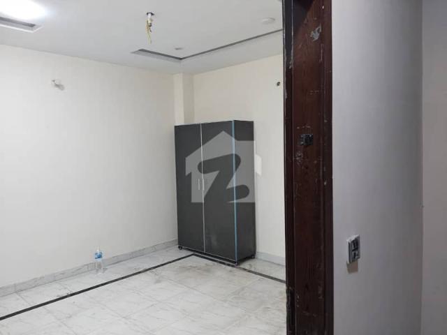 State Of The Art 1 Bed Flat For Rent | Ideal For Bachelors, Doctors & Families | Secure Area