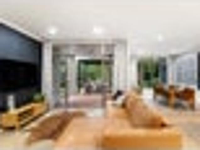 Stately Residence in Leafy Setting