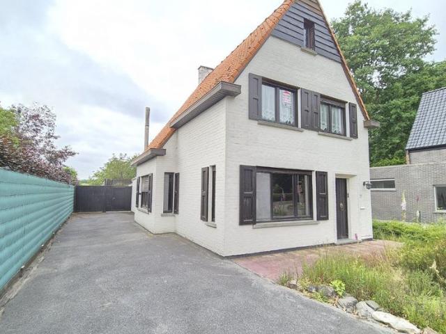 Statige woning met 3 slpks, opslagruimte/loods van ca.125m²