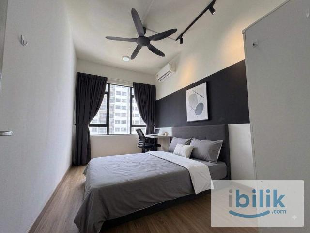 Stay Green, Stay Comfortable Room For Rent @ The Greens