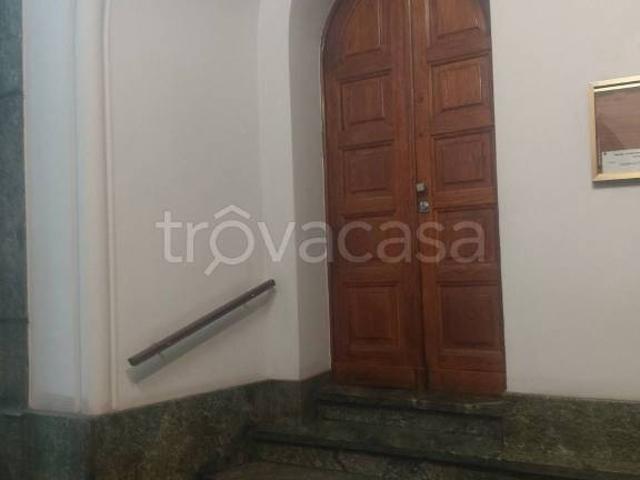 Stabile in affitto a Torino, Crocetta
