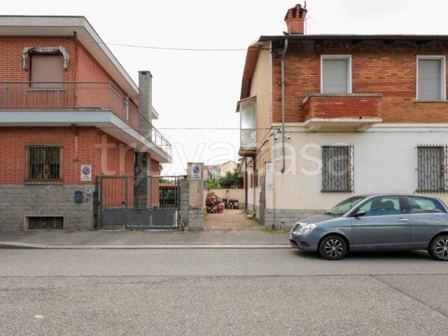 Stabile in vendita a Torino strada del Drosso, 68/8, Mirafiori Sud Strada del Drosso