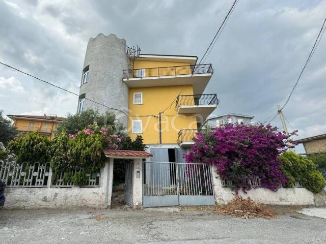 Stabile in vendita a Gizzeria via delle Viole, 18, Mortilla