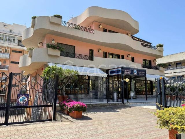 Stabile in vendita a Messina, Giampilieri