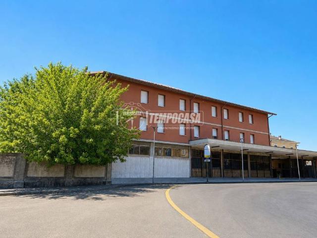 Stabile in vendita a Modena piazza Dante Alighieri 4, Sacca Stazione