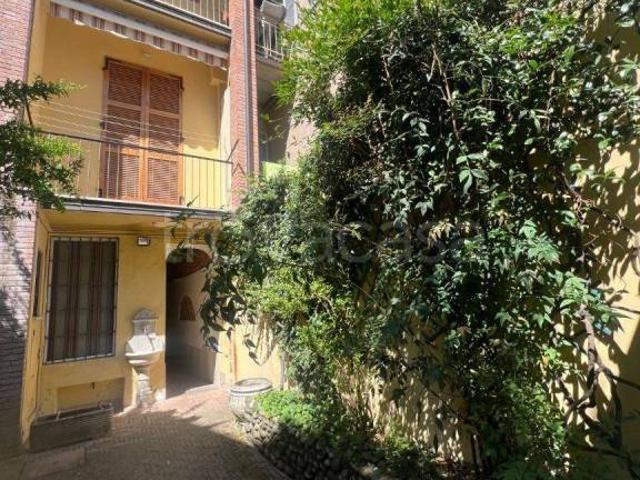 Stabile in vendita a Piacenza, Centro città