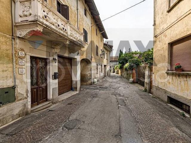 Stabile in vendita a Sizzano corso cavour, 20