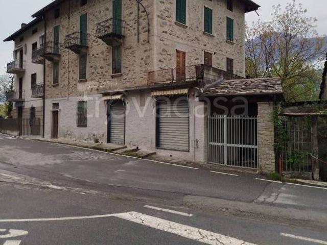 Stabile in vendita ad Albosaggia via Roma, Centro