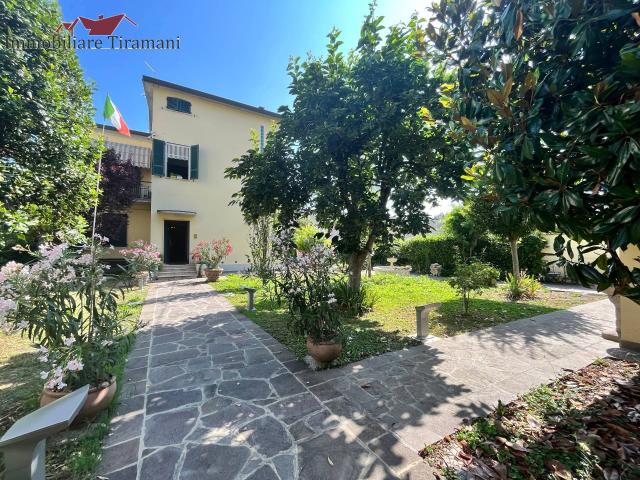 Palazzina in vendita a Fiorenzuola d'Arda