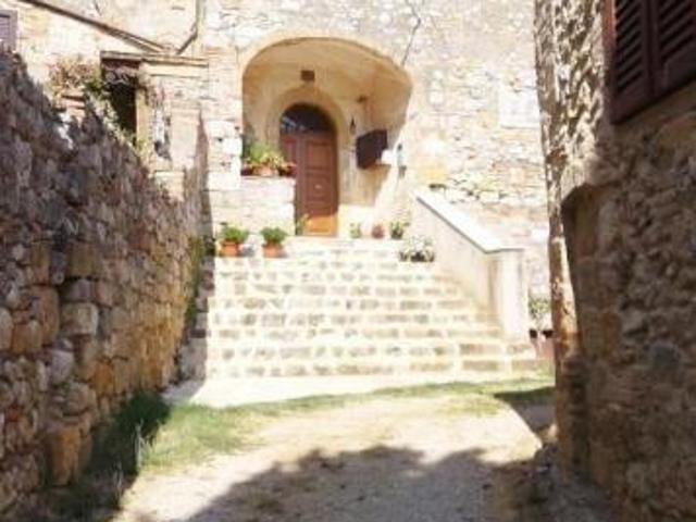 Stabile/Palazzo in vendita a Colle di Val d'Elsa 300 mq Rif: 1356598