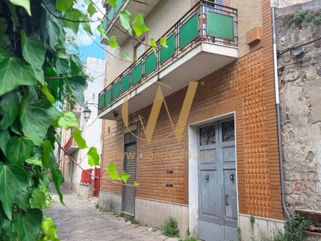 Stabile/palazzo in vendita a Capua via Alessio Mazzocchi, 22