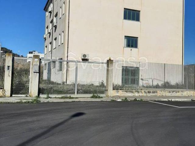 Stabile/palazzo in vendita a Caraffa di Catanzaro
