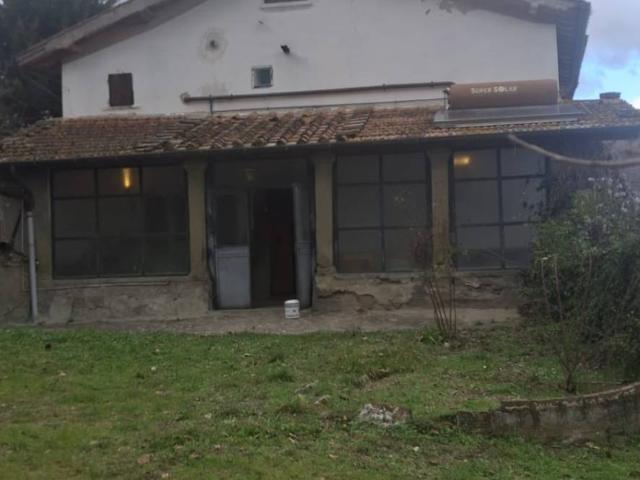 Stabile/Palazzo in vendita a Castel San Niccol