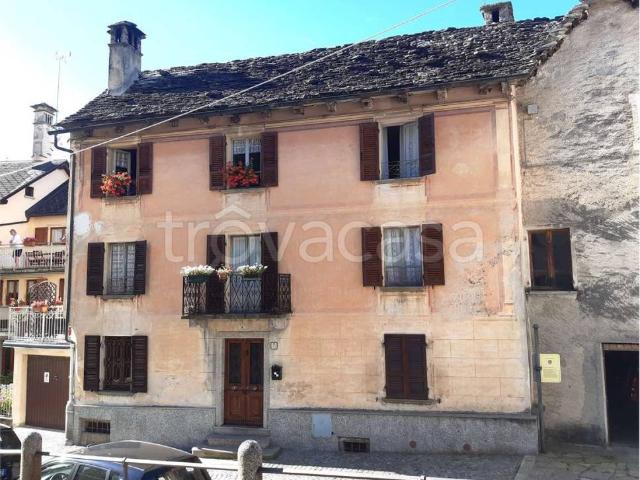 Stabile/palazzo in vendita a Craveggia