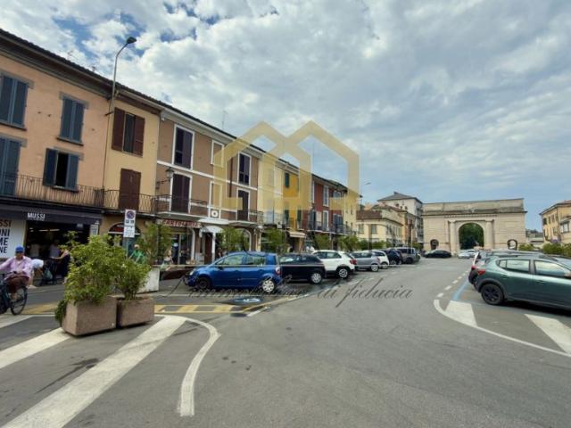 Stabile/palazzo in vendita a Crema