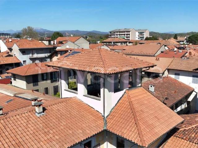 Stabile/palazzo in vendita a Borgomanero via Brunelli Maioni, 56
