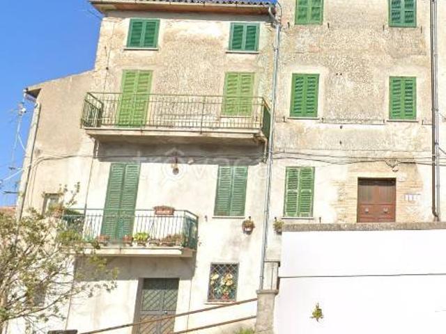 Stabile/palazzo in vendita a Belmonte in Sabina via Vittorio Veneto