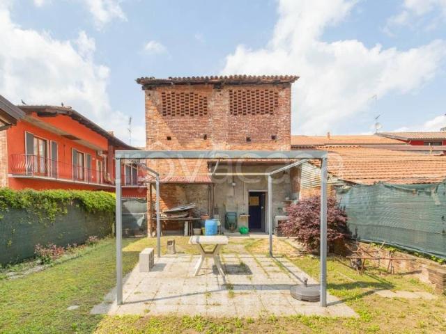 Stabile/palazzo in vendita a Ghemme via Ruga Ferrera 24