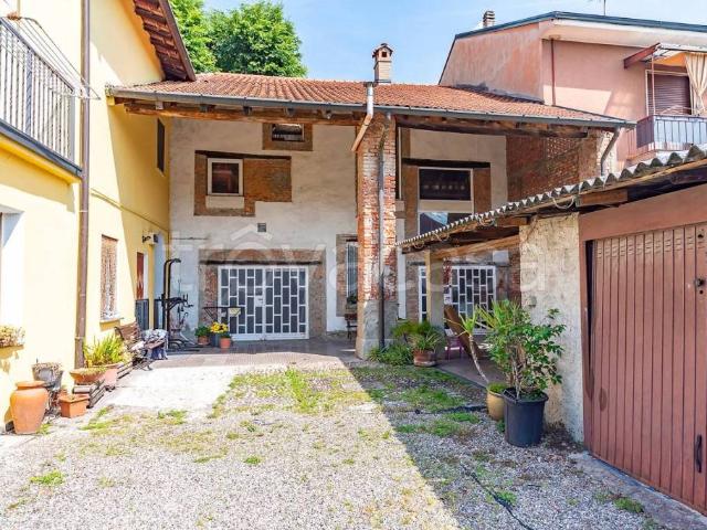 Stabile/palazzo in vendita a Grancia, Lainate
