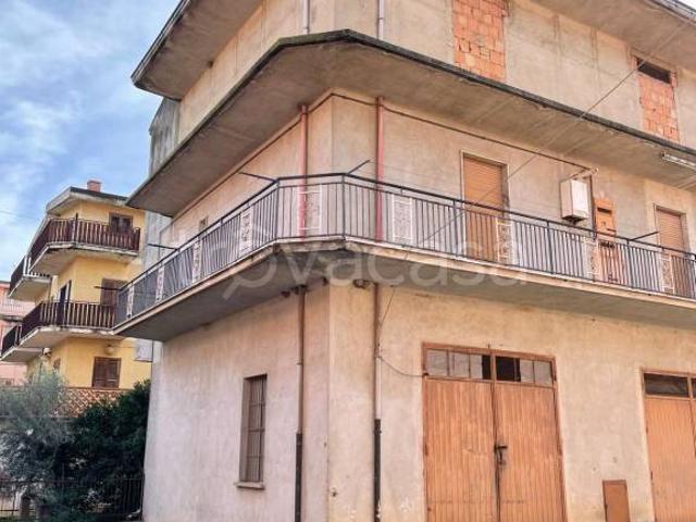 Stabile/palazzo in vendita a Doria, Cassano all'Ionio
