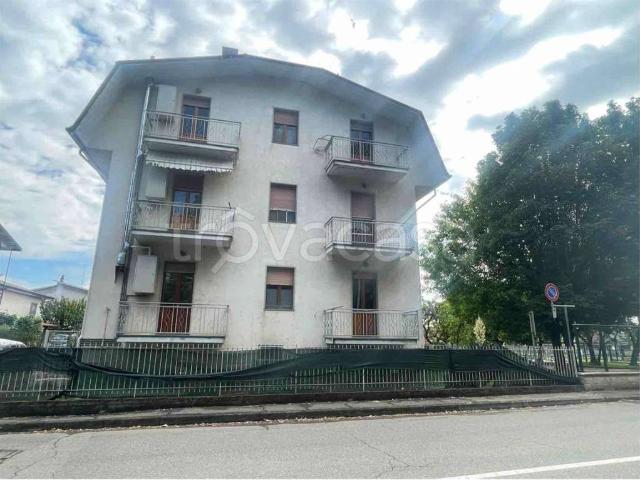 Stabile/palazzo in vendita a Dorno