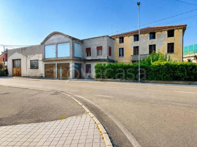 Stabile/palazzo in vendita a Dueville via Giuseppe Mazzini