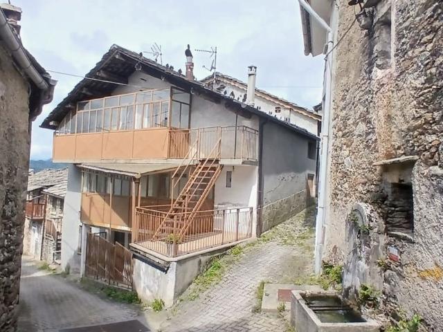Stabile/Palazzo in vendita a Frassinetto