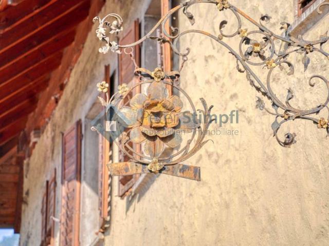Stabile/palazzo in vendita a Ora