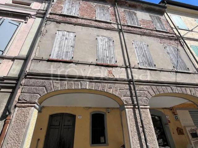 Stabile/palazzo in vendita a Luzzara via Avanzi, 48