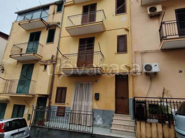 Stabile/palazzo in vendita a Montelepre