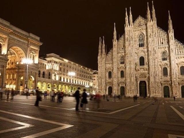 Stabile/palazzo in vendita a Milano