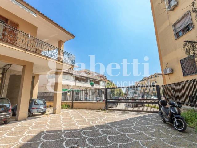 Stabile/palazzo in vendita a Mugnano di Napoli via g.Gentile, 29