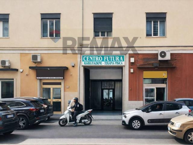 Stabile/palazzo in vendita a Napoli via Taddeo da Sessa, 75, Zona Industriale Marina